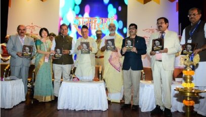Governor Bhagat Singh Koshyari inaugurated the International Ramayan Sammelan in Mumbai. Pravachankar RameshbhaiOjha, Mumbai University VC, Shuhas Pednekar, Ramayana translator Dr. Tomoko Kikuchi were present