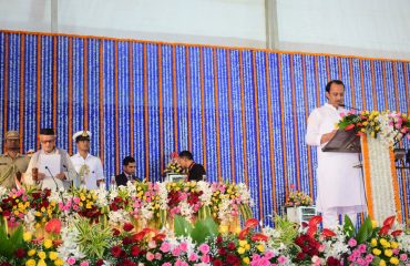 महाराष्ट्र राज्य मंत्रिमंडळाचा आज विस्तार करण्यात आला. विधान भवन मुंबई येथे झालेल्या शपथविधी सोहळ्यामध्ये राज्यपाल भगतसिंह कोश्यारी यांनी अजित पवार यांना उपमुख्यमंत्रीपदाची शपथ दिली. त्याशिवाय २५ सदस्यांना कॅबिनेट मंत्रीपदाची तर १० सदस्यांना राज्यमंत्री पदाची शपथ दिली