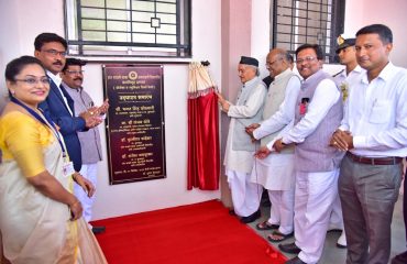 Governor Bhagat Singh Koshyari inaugurated new hostel building of Sant Gadge Baba Amravati University. Union Minister of State for HRD Sanjay Dhotre, Vice Chancellor Murlidhar Chandekar and others were present