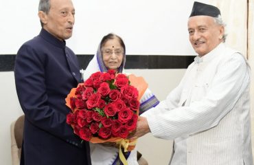 Maharashtra Governor Bhagat Singh Koshyari today met former President of India Pratibhatai Patil and greeted her on her birthday. The meeting took place at Ravi Bhavan in Nagpur. Spouse of the former President Dr Devisingh Shekhawat was also present