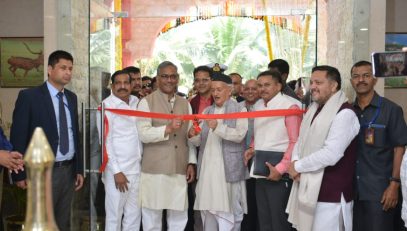 15.01.2020 Maharashtra Governor Bhagat Singh Koshyari and Uttarakhand Chief Minister Trivendra Singh Rawat today inaugurated the newly built ‘Uttarakhand Bhawan’ at Vashi, Navi Mumbai. Uttarakhand’s Minister Rekha Arya, Mayor of Navi Mumbai Jayawant Sutar, former Minister Ganesh Naik, legislator Manda Mhatre, industrialist K S Panwar, people’s representatives from Uttarakhand, officials and invitees were present.