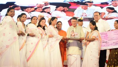 17.01.2020: Governor inaugurated ‘Mahalaxmi Saras 2020