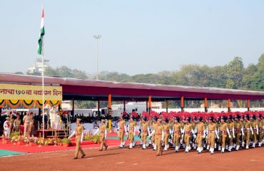 Governor Bhagat Singh Koshyari unfurled the National Flag and inspected the ceremonial parade on the occasion of the 70th anniversary of the Republic at Shivaji Park in Mumbai. In a pleasant surprise, Governor Koshyari read out his Republic Day message in Marathi. Chief Minister Uddhav Thackeray, Smt Rashmi Thackeray, Guardian Minister Aslam Shaikh, people’s representatives, diplomats from various countries, senior officers of the Armed Forces, Police and Administrative Service, retired officers and citizens were present on the occasion