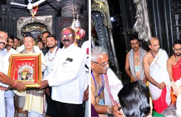 Governor Bhagat Singh Koshyari visited the Mahalaxmi Mandir at Kolhapur. Guardian Minister Satej Patil, Collector Daulat Desai, Municipal Commissioner mallinath Kalshetti and others were present. Chairman of the Devasthan Committee Mahesh Jadhav felicitated the Governor