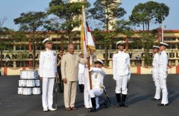 1३.02.2020:  लोणावळा येथील भारतीय नौदलाच्या आयएनएस शिवाजी या प्रशिक्षण संस्थेला राष्ट्रपती श्री कोविंद यांच्या हस्ते राष्ट्रपती ध्वज (प्रेसिडेंट कलर) प्रदान करण्यात आला. यावेळी राष्ट्रपतींच्या सुविद्यपत्नी सविता कोविंद, राज्यपाल भगत सिंह कोश्यारी, नौसेना अध्यक्ष एडमिरल करमबीर सिंह उपस्थित होते.