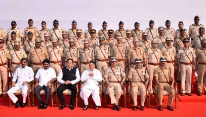 Governor presented the Police Medals