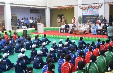 Governor visited the Eklavya Model Residential School at Nandurbar and interacted with students