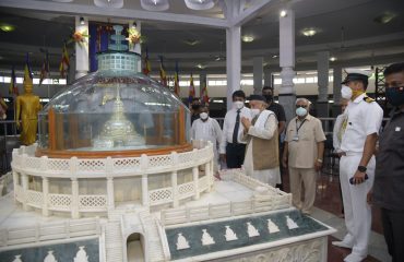 Governor visited the Deeksha Bhoomi in Nagpur