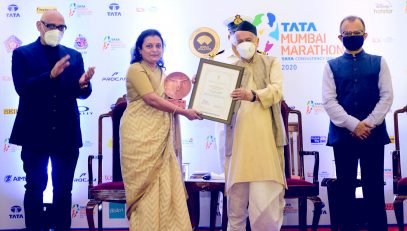 Governor presents Tata Mumbai Marathon Philanthropy Awards