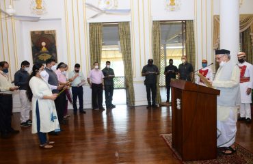 Governor reads out Preamble on Constitution Day