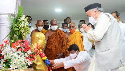 Governor visits Chaityabhumi; offers floral tribute to Dr Ambedkar on Mahaparinirvan Din