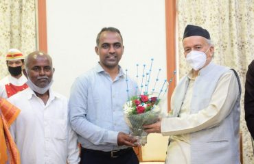 Governor felicitates Global Teacher Awardee Ranjitsinh Disale at Raj Bhavan
