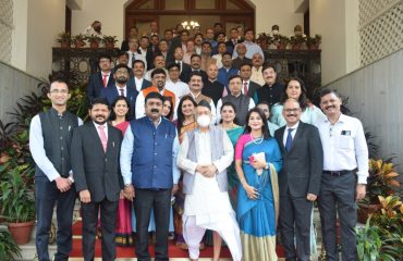 Governor felicitates Corona Warriors from private healthcare sector