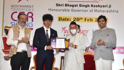 20.02.2021 : Governor presents CSR Shining Star Awards