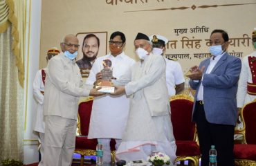 27.02.2021 : साहित्य, संस्कृती व समाजसेवा क्षेत्रातील मान्यवरांना ‘वाग्धारा सन्मान’