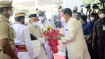 01.03.2021 : Guard of Honour to the Governor at the entrance of the Vidhavn Bhavan.