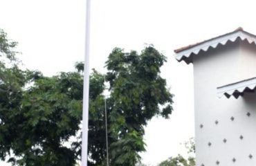 Governor unfurls National Flag at Raj Bhavan on 61th Anniversary of Maharashtravvvvvvvvvvv