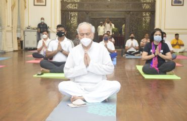 21.06.2021 : Governor Koshyari joins Yoga Session on International Day of Yoga