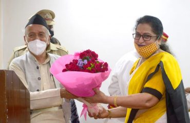 29.06.2021 : Governor visits SNDT Women’s University; interacts with Heads of Department