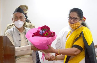 29.06.2021 : राज्यपालांची एसएनडीटी महिला विद्यापीठाला भेट