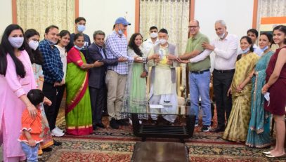 Governor released the book Lakhanpur Ke Katyur