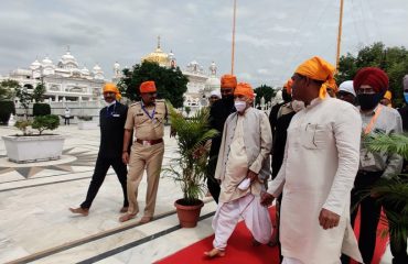Governor visited the Takht Sachkhand Shri Abichalnagar Sahib Gurudwara in Nanded