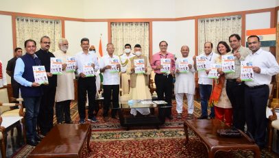 18.10.2021 : Governor  launched the inaugural issue of Marathi monthly Vigyan Vishwa