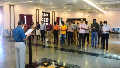 19.11.2021: Raj Bhavan staff given National Integration Pledge on Indira Gandhi birth Anniversary