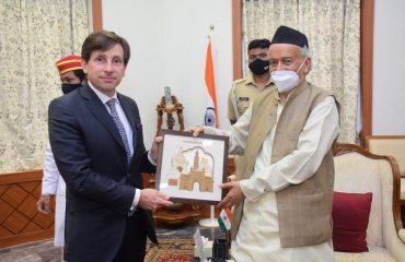 20.12.2021 : The Consul General of France meets Governor