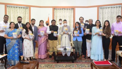 22.01.2022:  Governor Bhagat Singh Koshyari released the book 'COVID Warriors Diaries' authored by Mihir Kisan Bhoir at Raj Bhavan, Mumbai. Former Dean of Lokmanya Tilak Hospital Sion Dr Suleman Merchant, founder of Sai Leela Foundation Rashmi Upadhyaya, doctors Charuta Mandke, Dhiraj Kumar, Shefali Kesharwani, Vaibhavi Majgaonkar and Dr Pooja Pandey, Hemang Jangla, Shankar Munse and others were present.