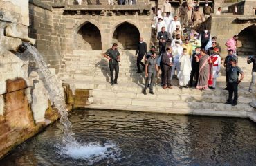 Governor visited the world famous Lonar Crater Lake at Lonar in Buldhana District