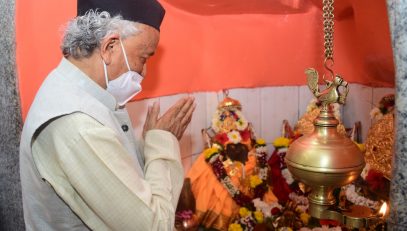 16.02.2022 : Governor visits to Raj Bhavan Devi Mandir