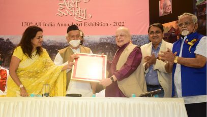 Governor presented Bombay Art Society's prestigious 'Roopdhar' award to Ravi Paranjpe