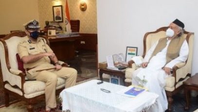 Director General of Police, Maharashtra Rajnish Seth called on Governor