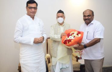 Revenue Minister Balasaheb Thorat and Minister of Transport and Parliamentary Affairs Anil Parab met Governor