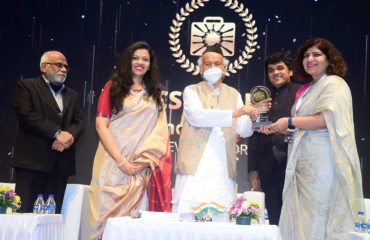 Governor presents Corporate Social Responsibility Excellence Awards to Corporates, organisations