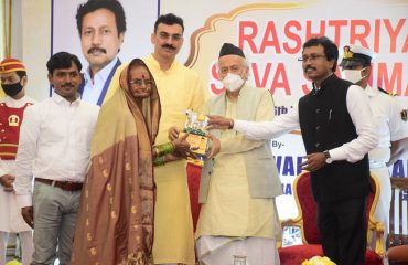 Governor Koshyari presents Gau Bharat Bharati Rashtra Seva Samman for cow protection