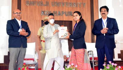 05.04.2022:  Governor presented the President's Gold Medal, Chancellor's Gold Medal at Shivaji University Kolhapur