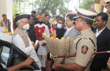 09.04.2022 : राज्यपालांचे नाशिक येथे आगमन