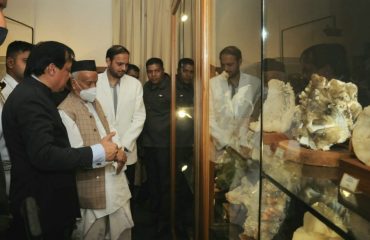 09.04.2022 : Governor visited 'Gargoti' The Mineral Museum at Sinnar in Nashik