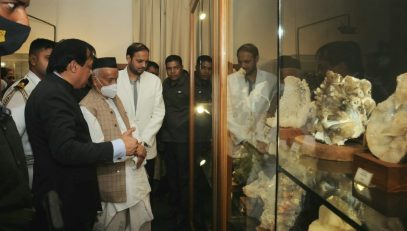 09.04.2022 : Governor visited 'Gargoti' The Mineral Museum at Sinnar in Nashik