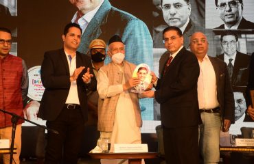 14.04.2022 : Governor presented the Impact Person of the Year 2021 award Sanjiv Mehta