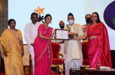 03.05.2022: राज्यपालांच्या हस्ते विविध क्षेत्रातील उदयोन्मुख तारे सन्मानित