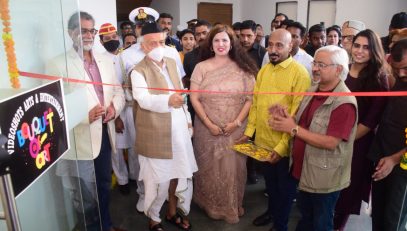 Governor inaugurates Anjali Arora's 'Bouquet of Arts' Exhibition