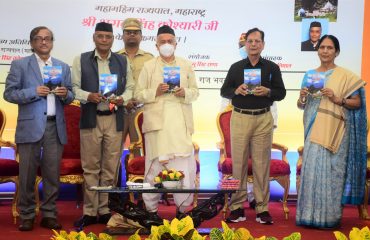 04.06.2022 : राज्यपालांच्या हस्ते उत्तराखंडी भाषा संमेलन चर्चासत्राचे उदघाटन संपन्न