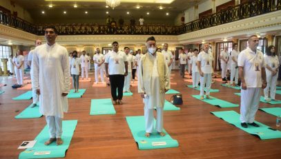 Maharashtra Governor joins diplomats, international students in celebrating Yoga Day at Raj Bhavan