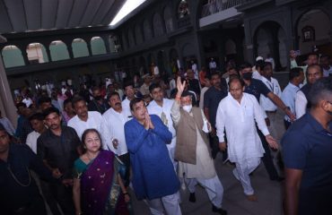 07.07.2022 : Governor visited the Sant Gajanan Maharaj Sansthan Mandir