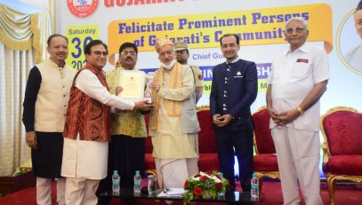 02.08.2022: Governor felicitates actor Dilip Joshi, Scientist Dr J J Rawal, editor Kundan Vyas