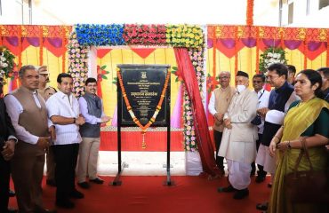 27.08.2022 : Governor inaugurated the Vijayalakshmi Vishwanath Dalvie College