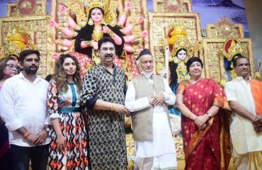 30.09.2022 : Governor Koshyari visits Kumar Shanu's Durga Puja Mandal